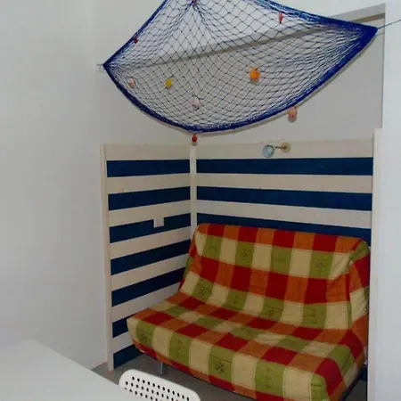 M260 - Marcelli, Comodo Bilocale Con Garage *