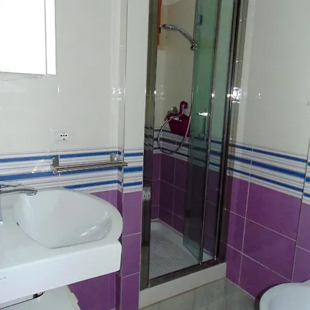 M260 - Marcelli, Comodo Bilocale Con Garage