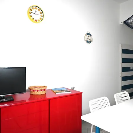 M260 - Marcelli, Comodo Bilocale Con Garage Appartement Marcelli