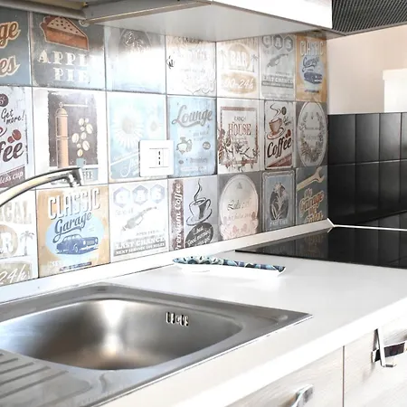 M260 - Marcelli, Comodo Bilocale Con Garage Appartement *