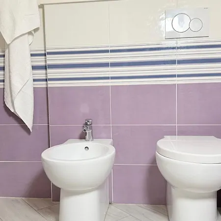 M260 - Marcelli, Comodo Bilocale Con Garage דירה *