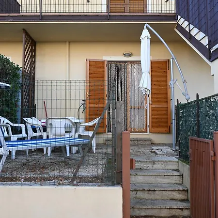 M260 - Marcelli, Comodo Bilocale Con Garage Marcelli
